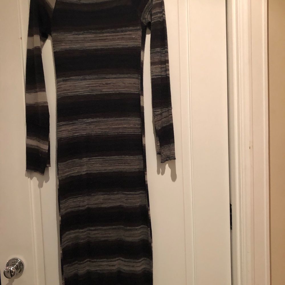 Dress - Picture 3 of 5